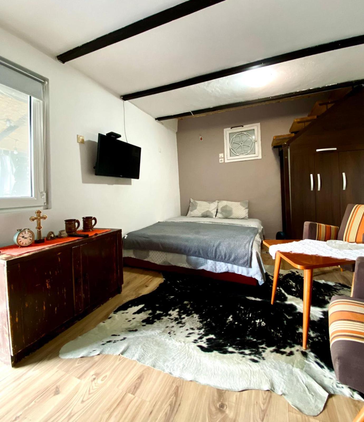 Lena Apartment