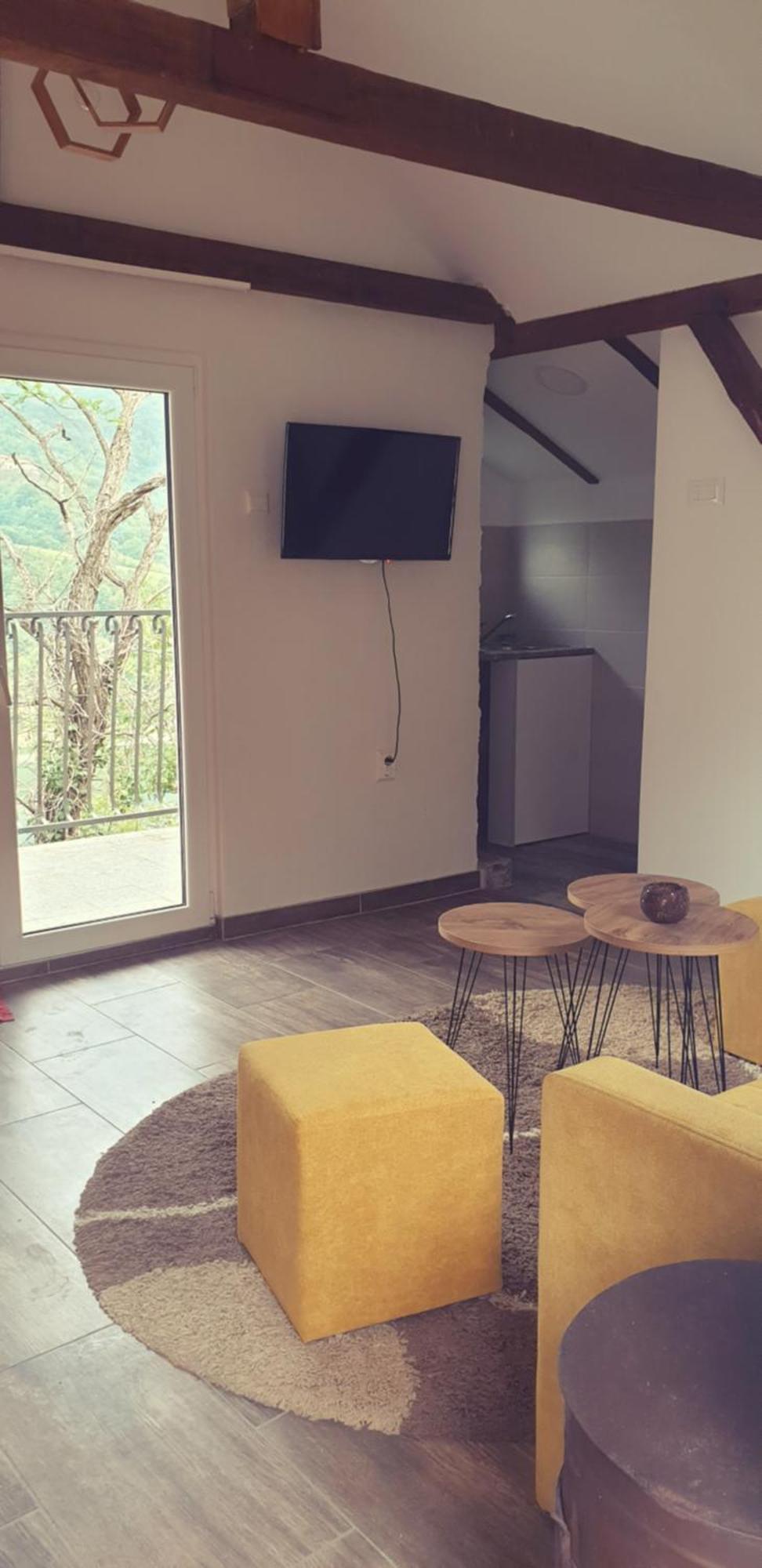 Lena Apartment Meduvrsje